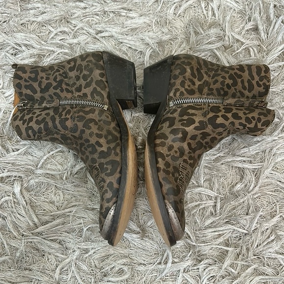 NIB Golden Goose Young Leopard-Print Leather Cowboy Boots in Beige Black Leo Sz6 - Picture 10 of 14